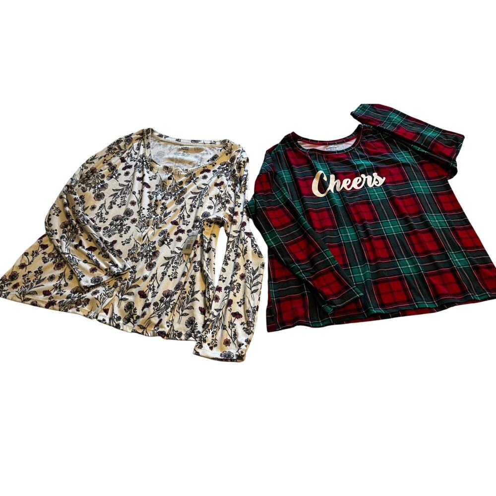 Perfect for Holiday Gifts 🎄

2 Croft & Barrow Floral Print & Cheers Holiday top